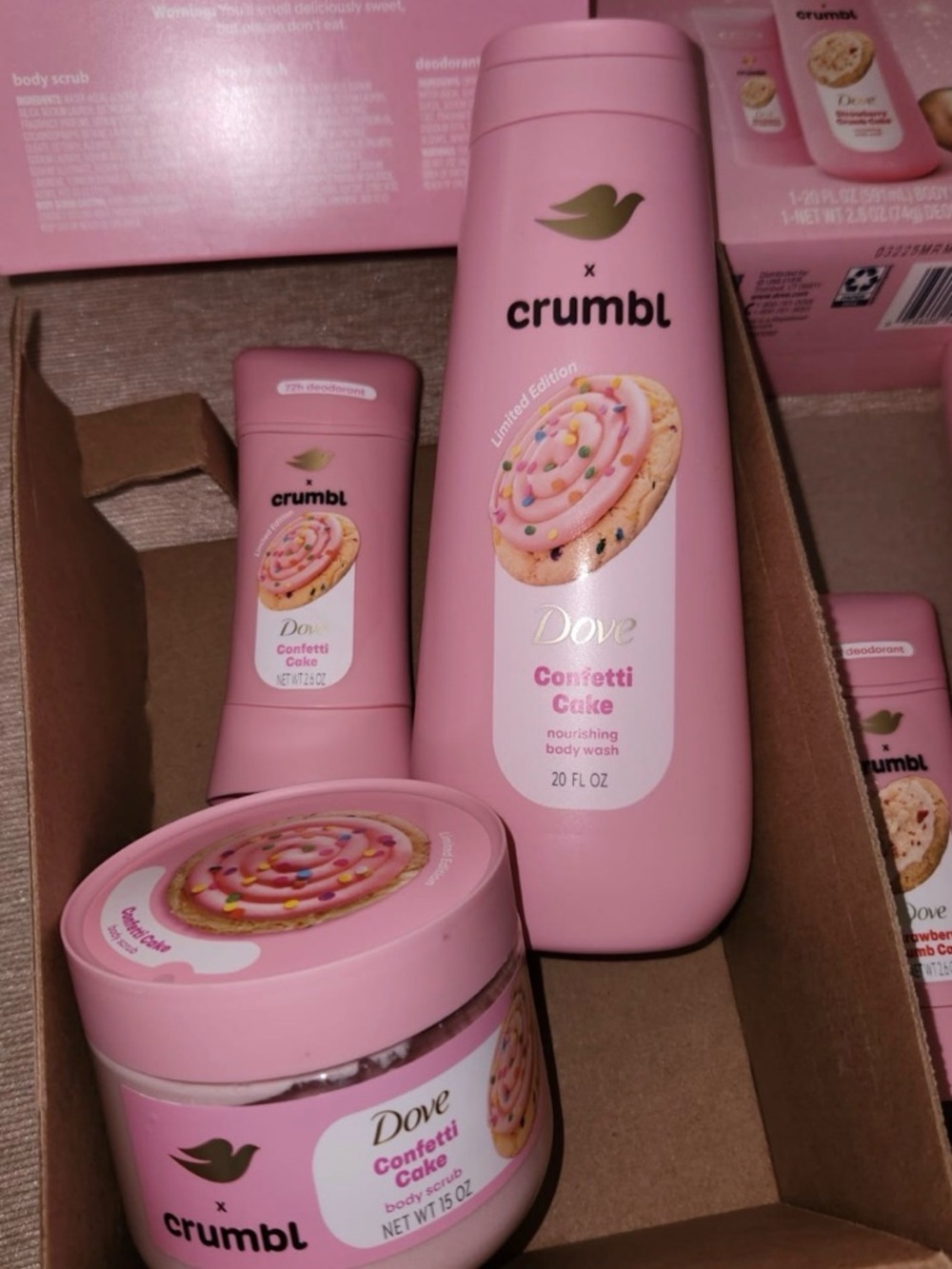 Confetti Cake Nourishing Body Wash & Scrub - Pink